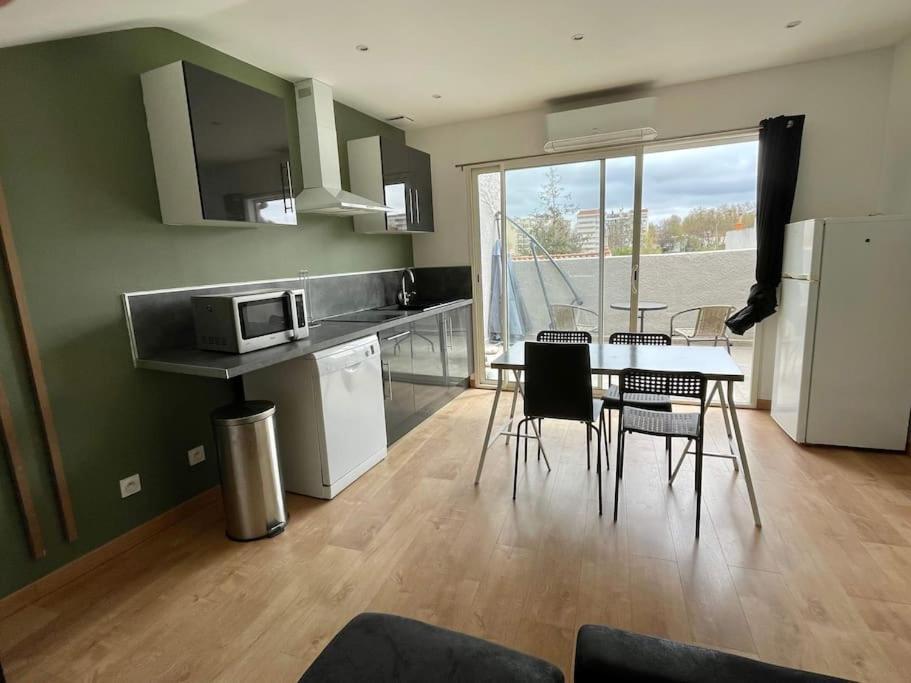 Duplex Avec Terrasse Et Parking Lägenhet Perpignan Exteriör bild